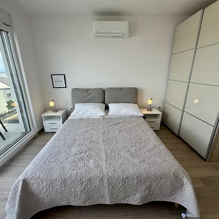 Case de vacanță Modern With Swimming Pool And Roof Terrace *