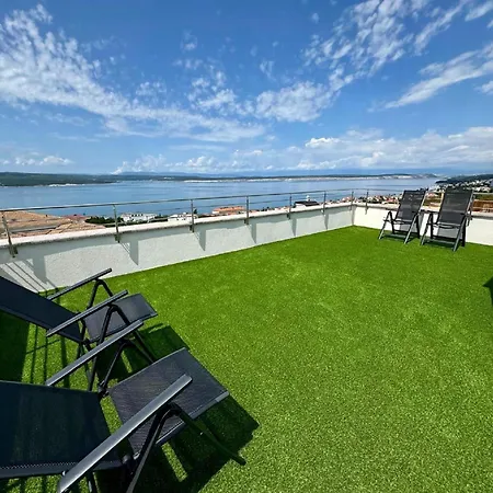 Modern With Swimming Pool And Roof Terrace * Crikvenica